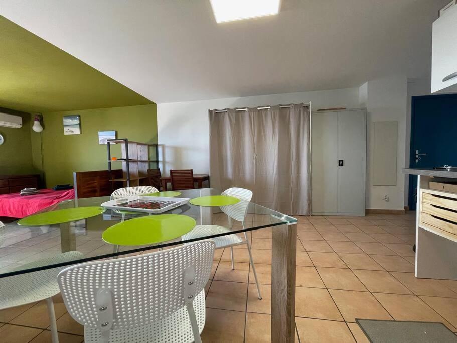Immense Studio 51 Jusqu'A 4 Personnes Avec Vue Mer Saint-Denis Dış mekan fotoğraf
