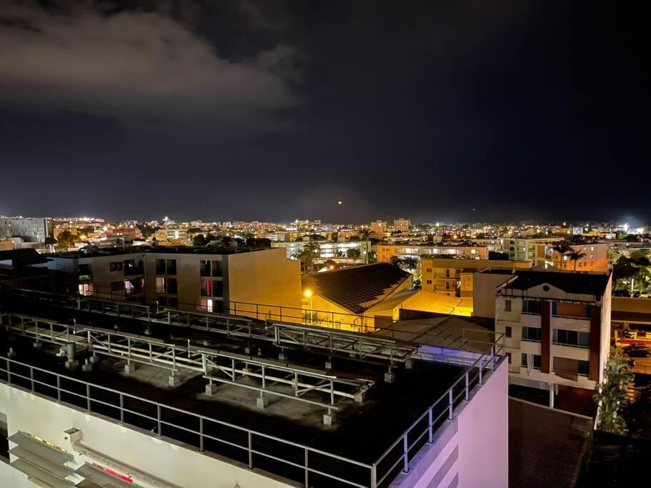 Immense Studio 51 Jusqu'A 4 Personnes Avec Vue Mer Saint-Denis Dış mekan fotoğraf